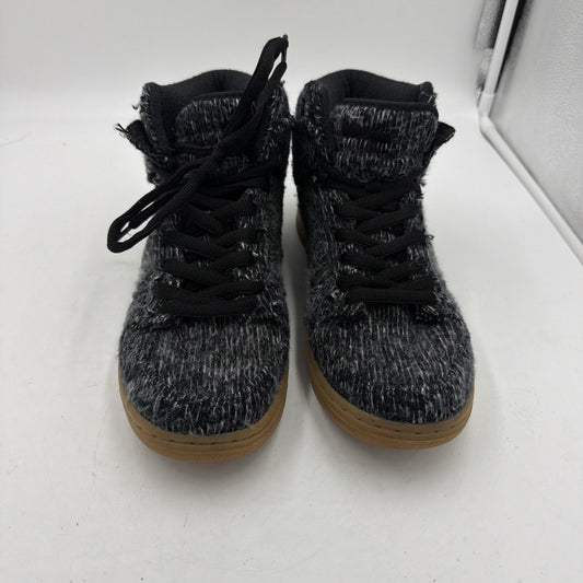 Size 11 - Nike Dunk High Warmth