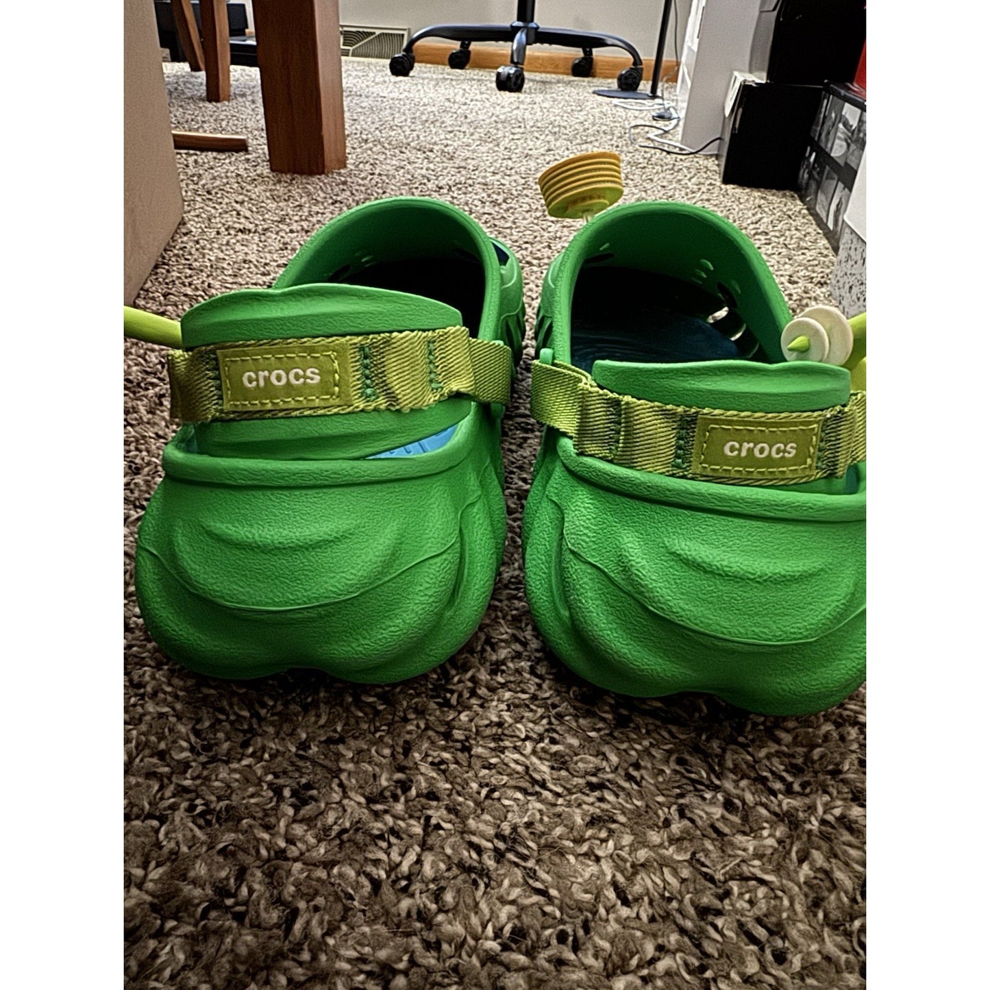Size 9 Men’s Echo Clog Crocs Extra Butter The Jetsons 209307-3E8 BS317