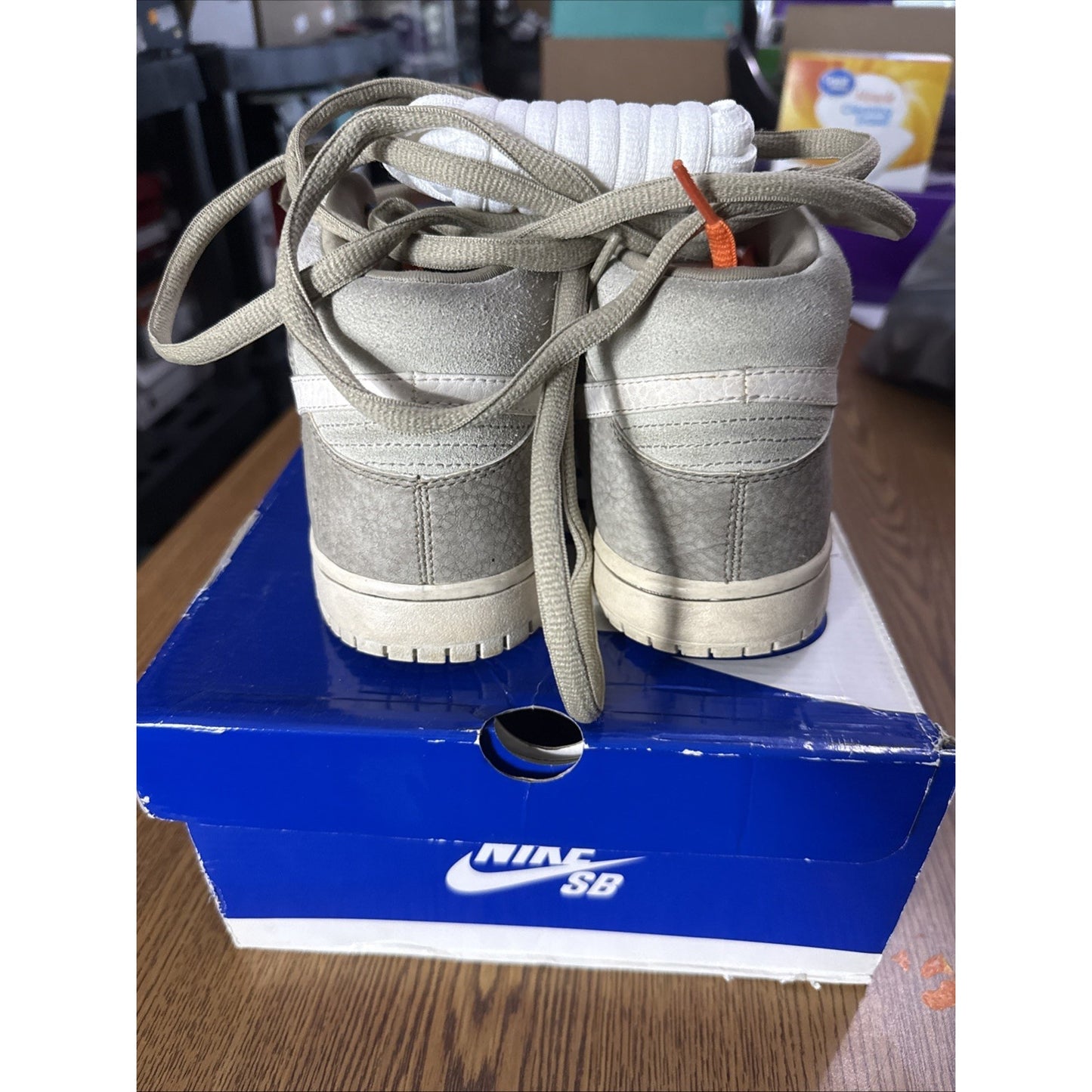 Size 8.5 - Nike Dunk Pro SB Mid Light Stone Khaki Rare Blue Box Gem