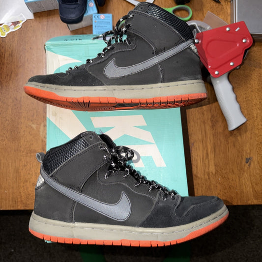 Size 8.5 - Nike Dunk Prm Shield High Black