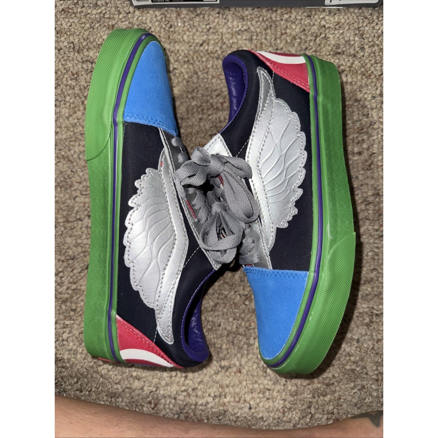 Size 6.5 - VANS Marvel x Old Skool Avengers