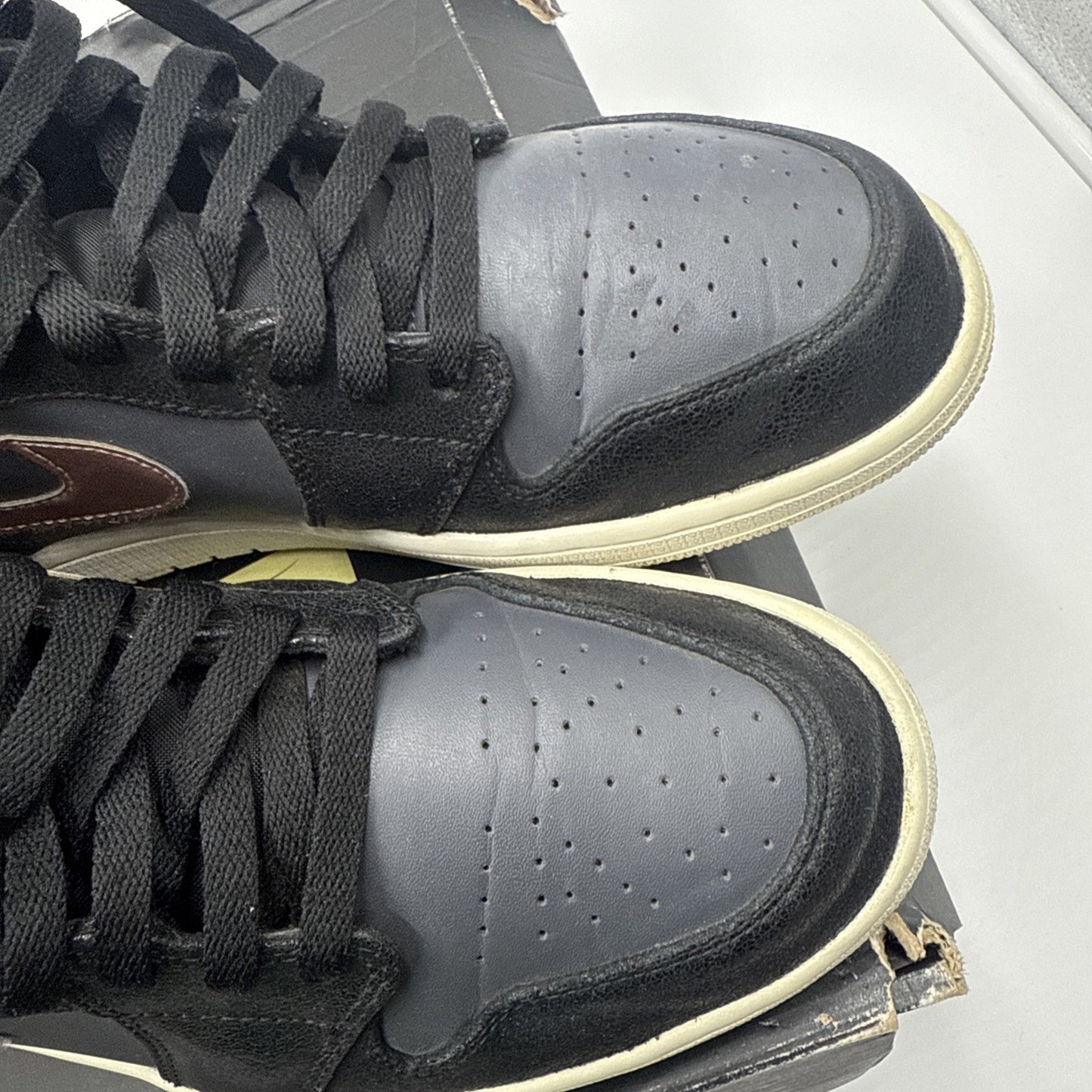 Size 11 - Air Jordan 1 Retro High Bronze Medal BS747